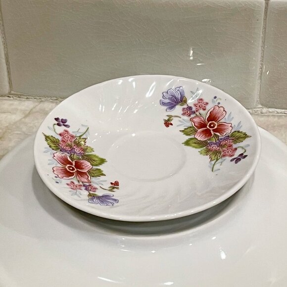 Mini cup & saucer - white with flower design - Picture 12 of 14